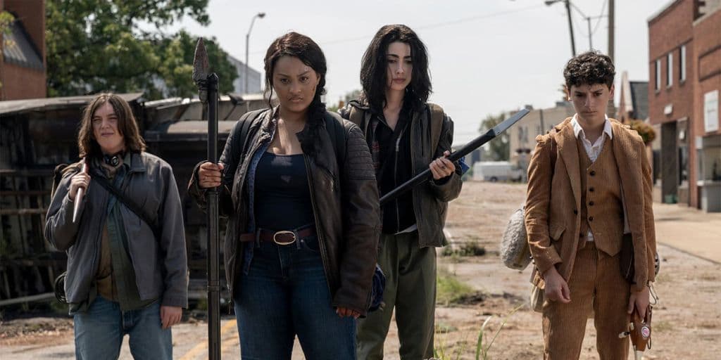 La série World Beyond a commencé sur Amazon Prime Vidéo : le monde peut-il survivre aux zombies ?