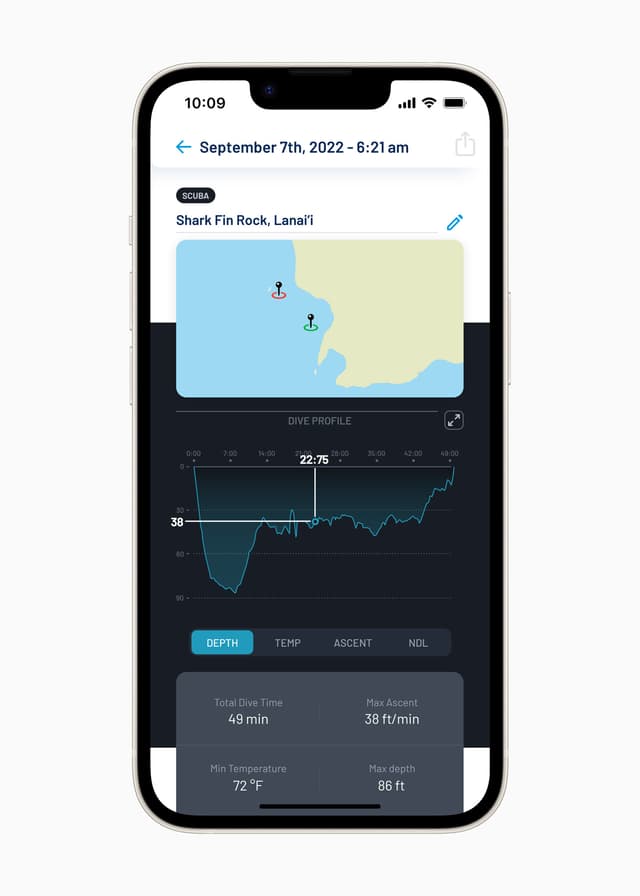 De retour à la surface, rendez-vous sur l'application Oceanic+ depuis l'iPhone pour retrouver le journal de plongée.