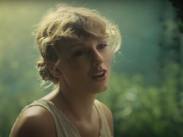 Taylor Swift revient avec folklore, son album de confinement