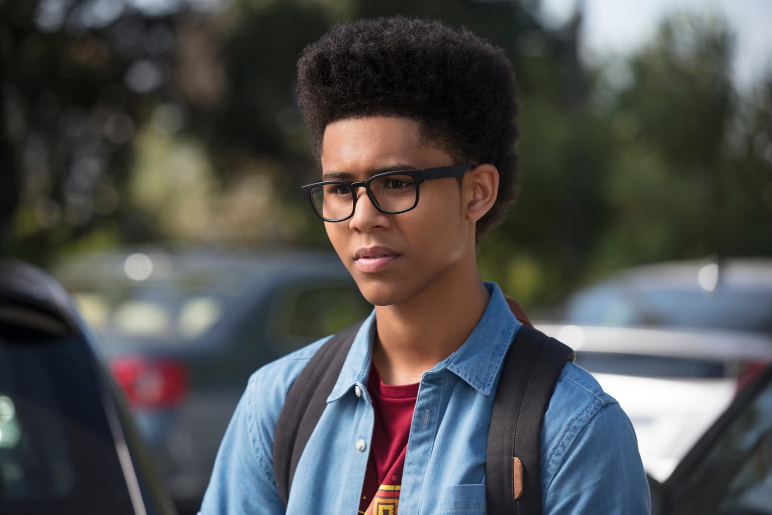 Alex Wilder, l'un des héros de la série Marvel's Runaways. Alex Wilder, l'un des héros de la série Marvel's Runaways.
