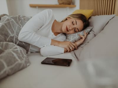 Tuto : comment programmer l'arrêt automatique d'un contenu audio ou vidéo sur smartphone ?