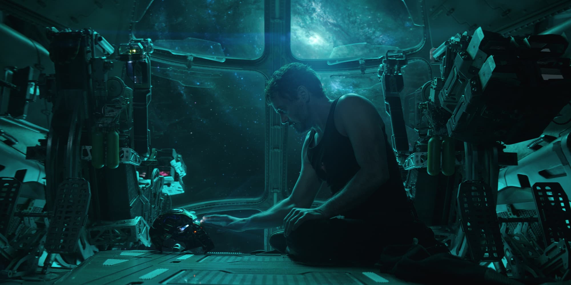 Tony Stark (Robert Downey Jr.) dérive dans l’espace dans la bande annonce d’Avengers : Endgame.