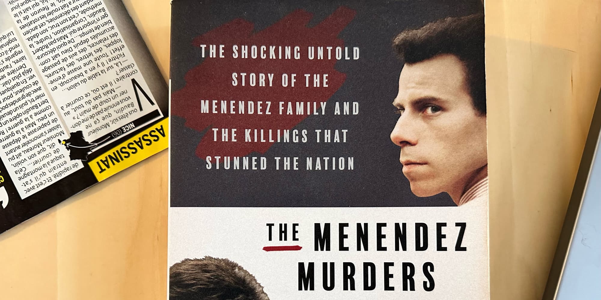L'histoire des frères Menendez a été racontée dans le livre "The Menendez Murders" du journaliste Robert Rand.