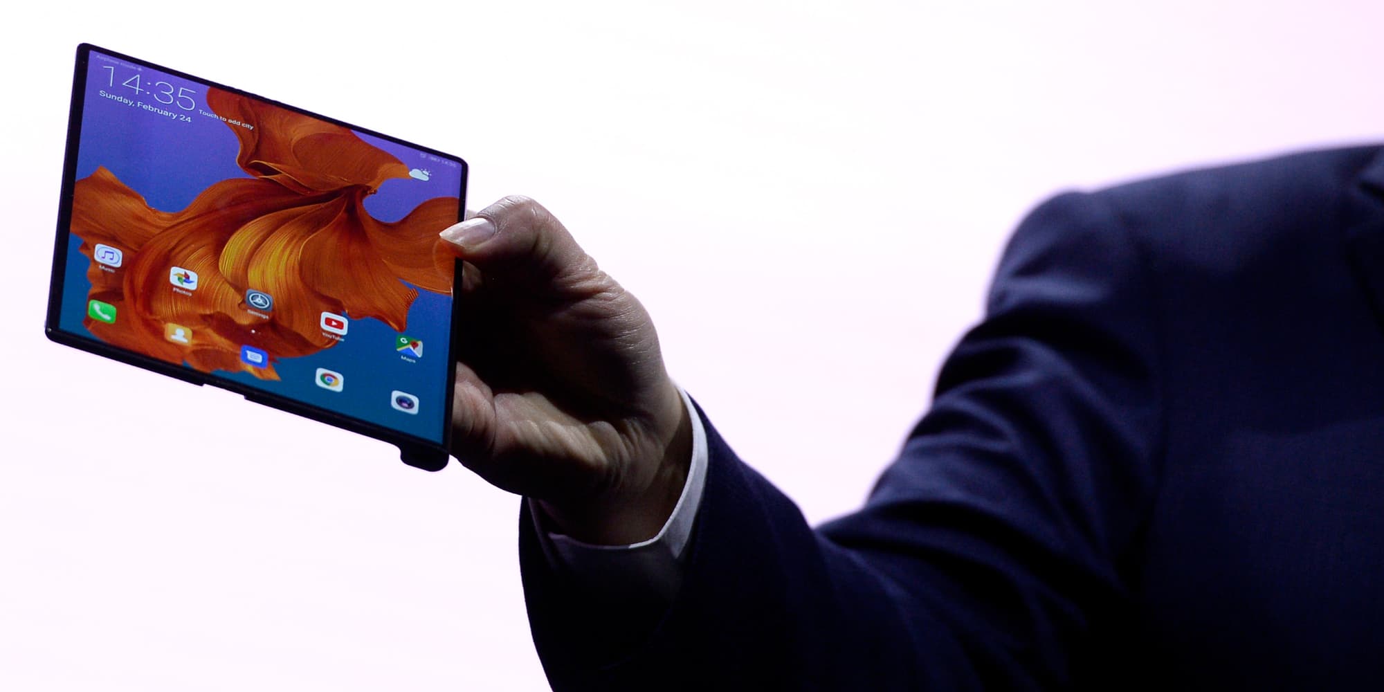 Première présentation du Huawei Mate X, le 24 février 2019 à Barcelone.