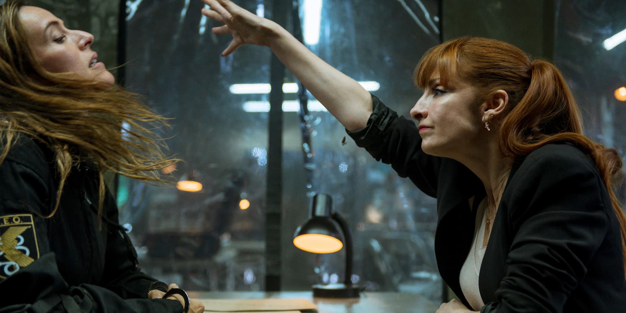 Raquel / Lisbonne face à Alicia dans la partie 4 de La Casa de Papel