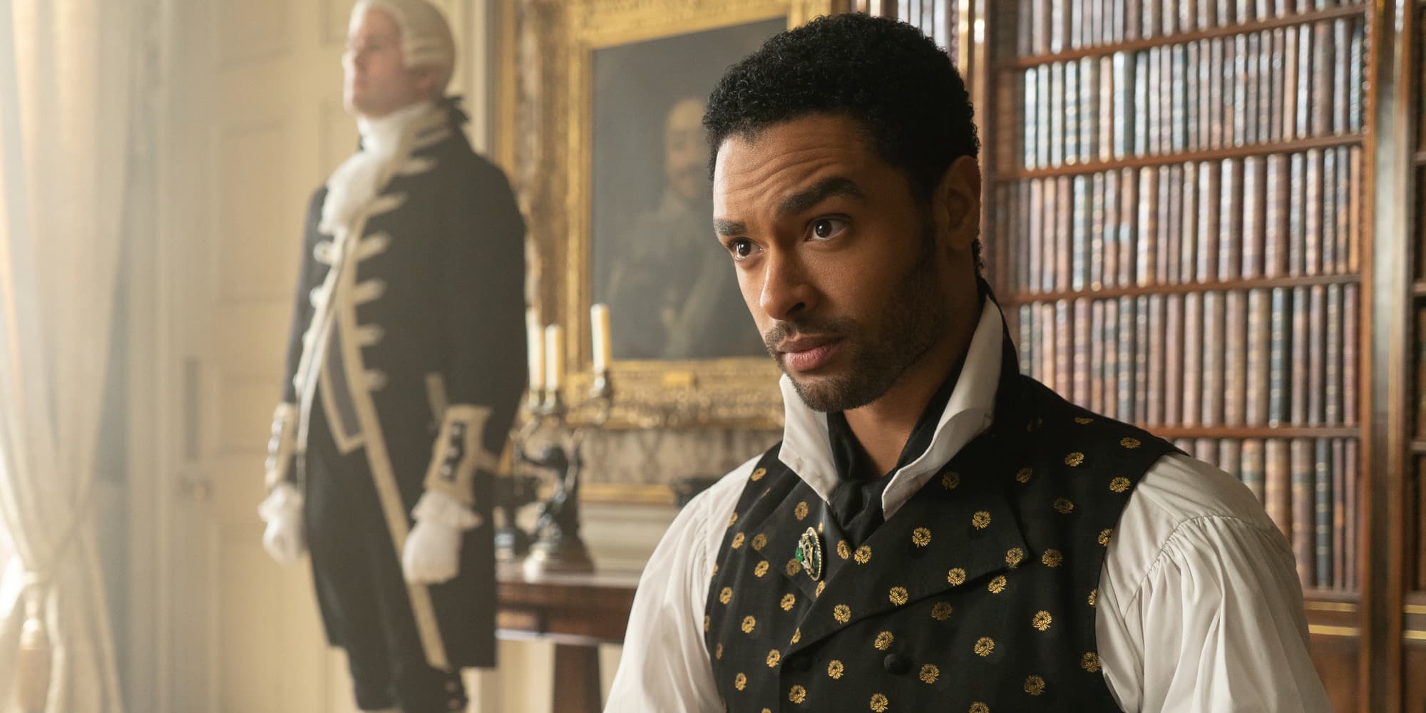 Regé-Jean Page, alias Simon Basset, alias le duc de Hastings, dans la saison 1 de "La Chronique des Bridgerton".