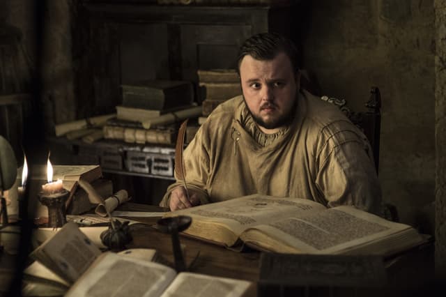 L'une des plus grandes surprises du final de Game of Thrones serait de voir Samwell tarly poser son postérieur sur le trône de fer.