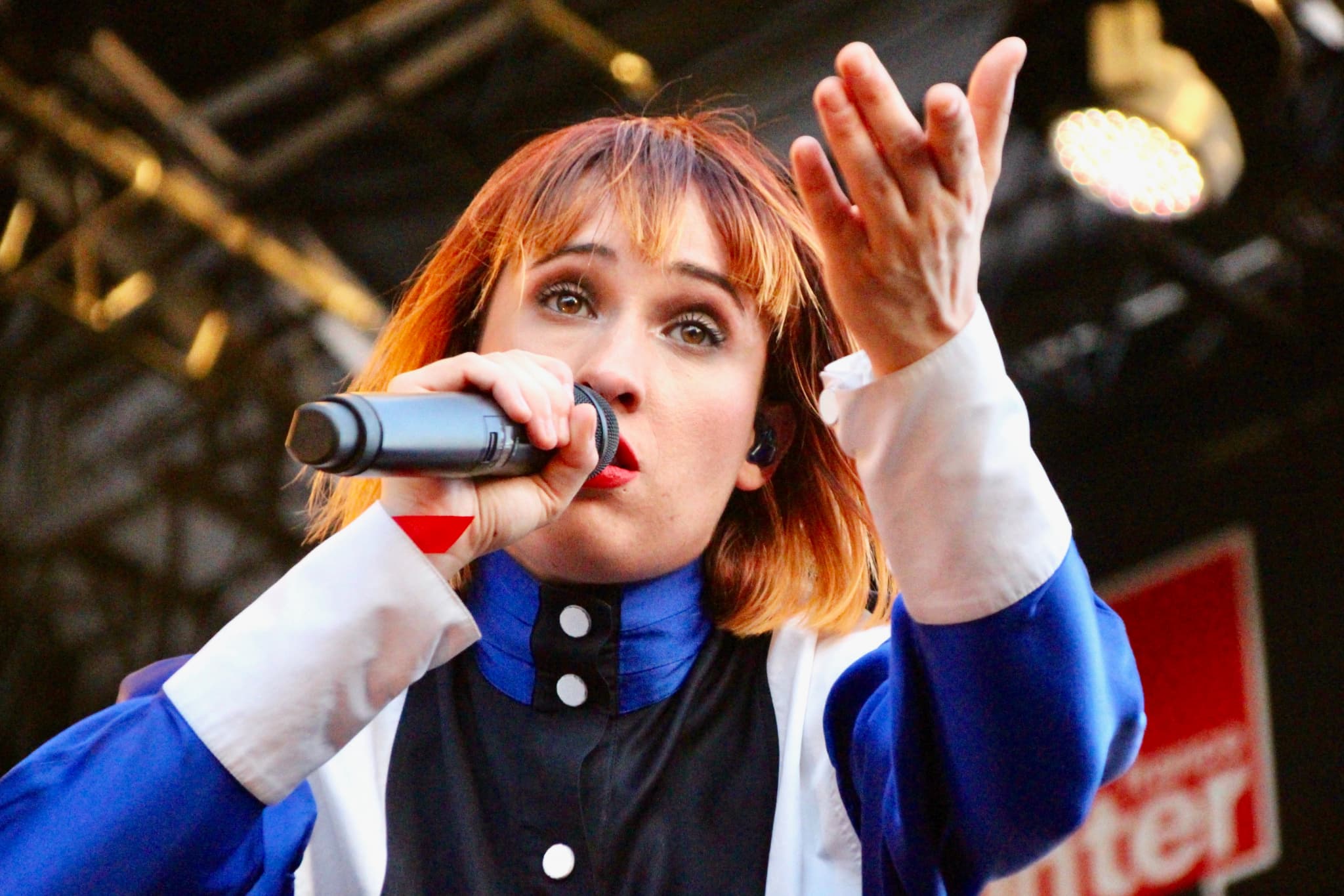 Après avoir fait la tournée des festivals cet été, comme ici au FNAC Live, Suzane sera de retour à Paris le 26 mars 2020. Après avoir fait la tournée des festivals cet été, comme ici au FNAC Live, Suzane sera de retour à Paris le 26 mars 2020.