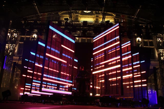 Étienne de Crécy a présenté au public du FNAC Live son show sons et lumières "Space Echo".