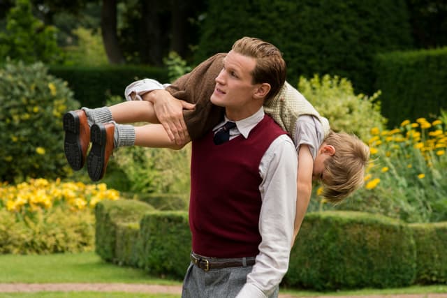 Le prince Philip et le prince Charles, une relation père-fils compliquée.