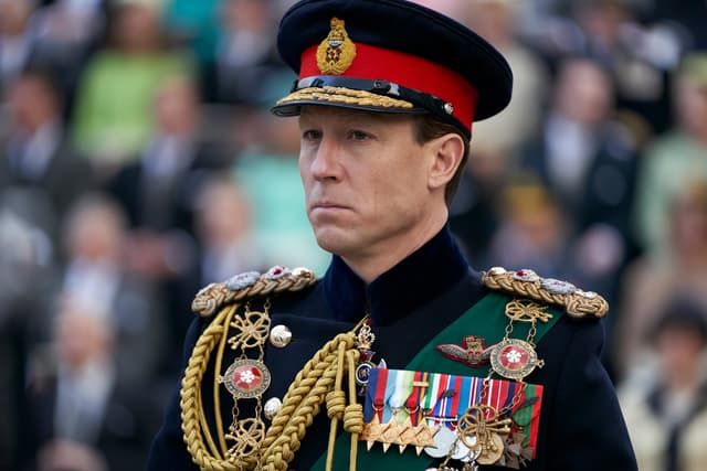 Tobias Menzies reprend le flambeau pour incarner le prince Philip dès la saison 3 de "The Crown".