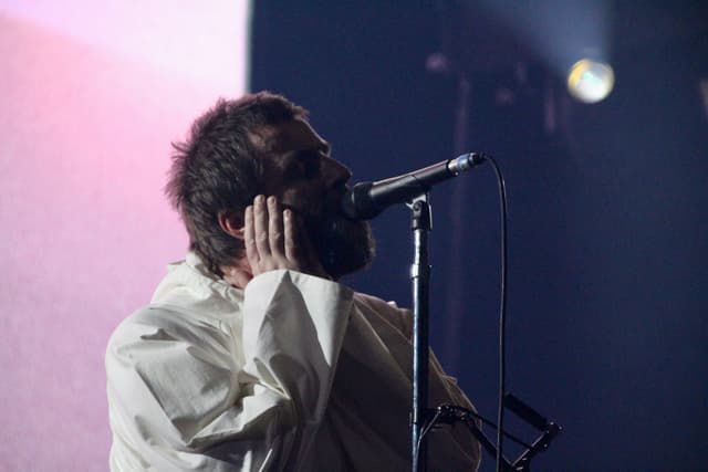 Liam Gallagher avait du mal à s'entendre, et ne s'entend visiblement pas avec son ingé-son...