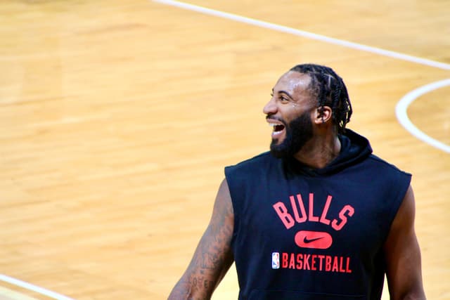 Andre Drummond, deux fois All-Star, à l'entraînement des Chicago Bulls au Palais des Sports Marcel-Cerdan de Levallois, ce mercredi 18 janvier 2023.