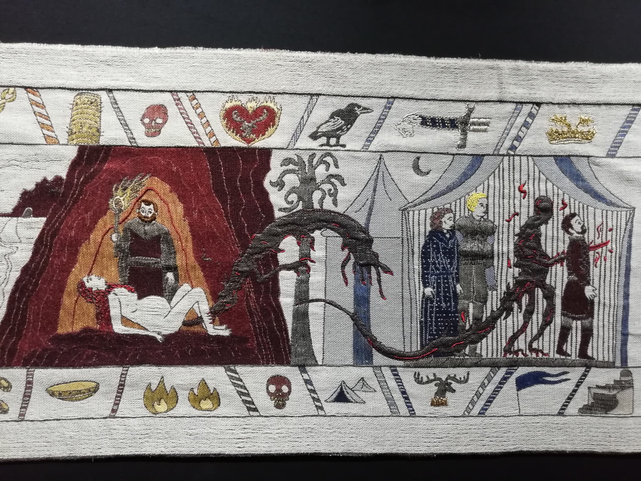 Quand la sorcière rouge donne naissance à une ombre qui va tuer Renly Baratheon (on vous a dit qu'il y avait beaucoup de détails) Quand la sorcière rouge donne naissance à une ombre qui va tuer Renly Baratheon (on vous a dit qu'il y avait beaucoup de détails)