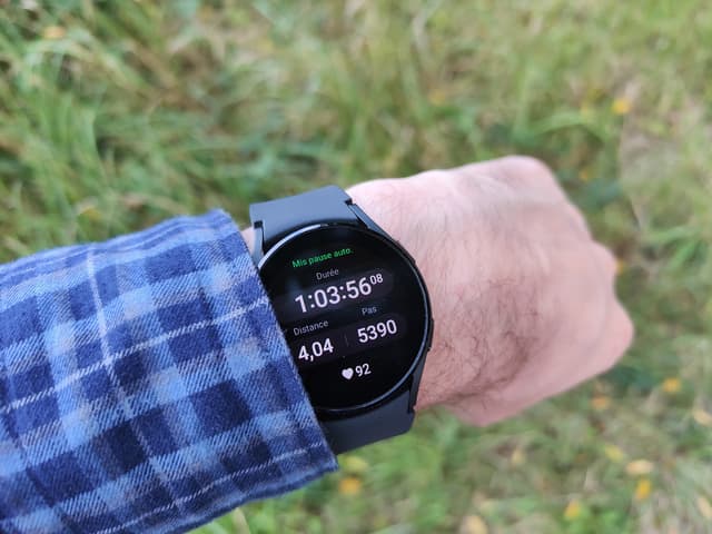 La Samsung Galaxy Watch4 a plusieurs modes d'entraînement, et détecte automatiquement les arrêts