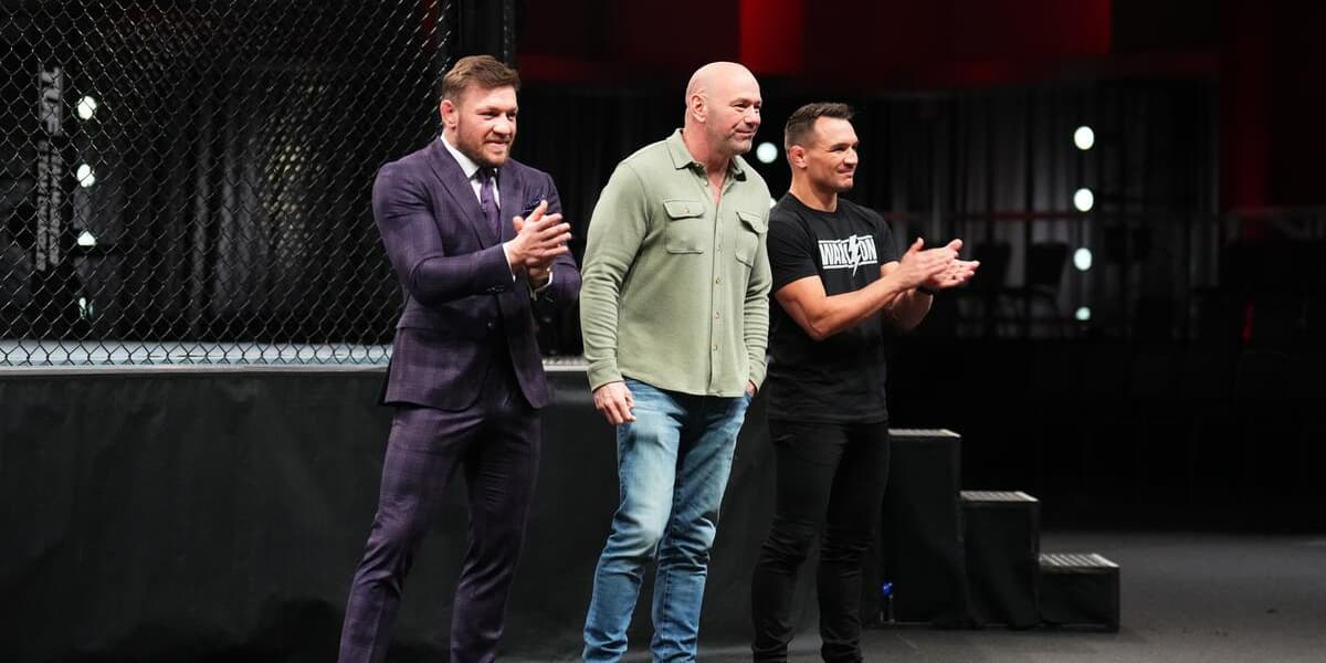 Conor McGregor, Dana White et Michael Chandler lors du premier épisode de ''The Ultimate Fighter'' à l'UFC Apex de Las Vegas.