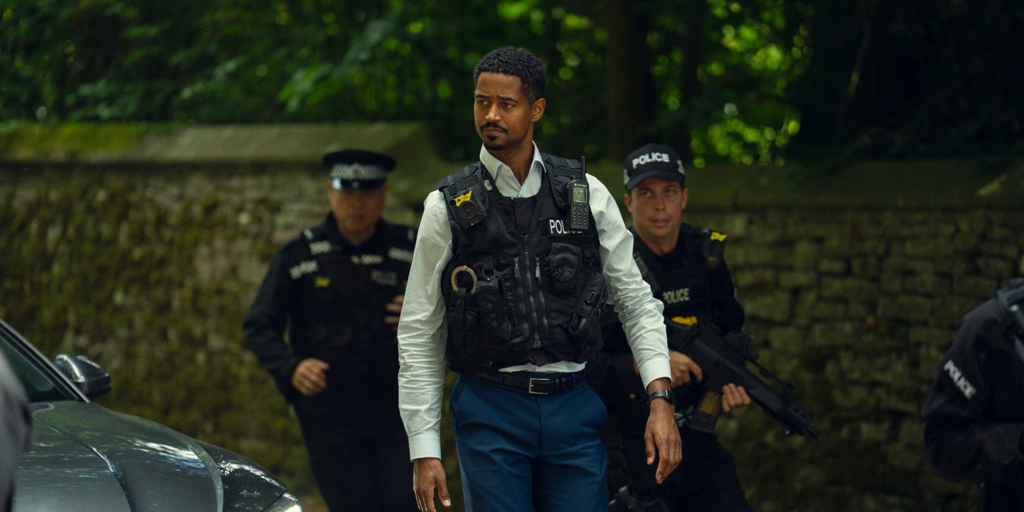 Alfred Enoch dans la série "Ne t’enfuis plus", adaptation du roman éponyme d'Harlan Coben.