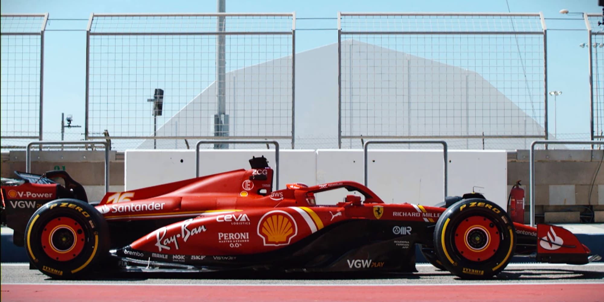 Second du championnat des constructeurs de Formule 1 en 2024, Ferrari veut retrouver les sommets avec Lewis Hamilton.