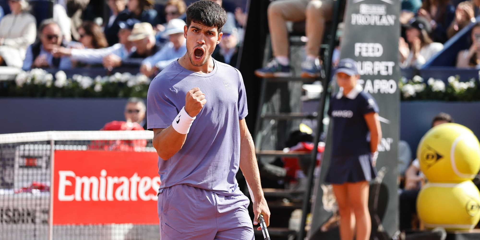 Carlos Alcaraz lors de l'Open de Barcelone (Espagne), le 18 avril 2025.