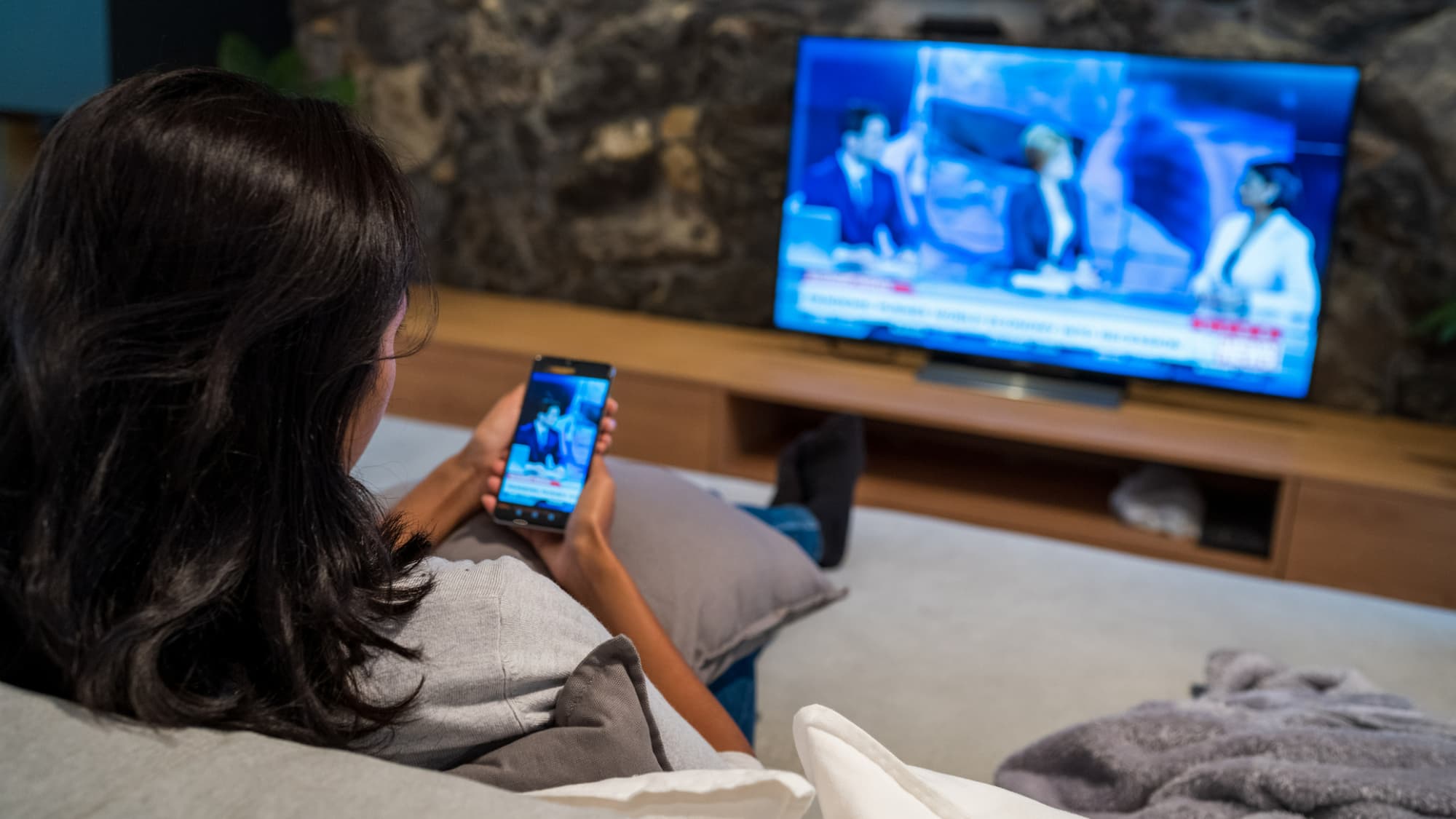 さようならテレビ？スマートフォンはビデオのお気に入りの画面になります