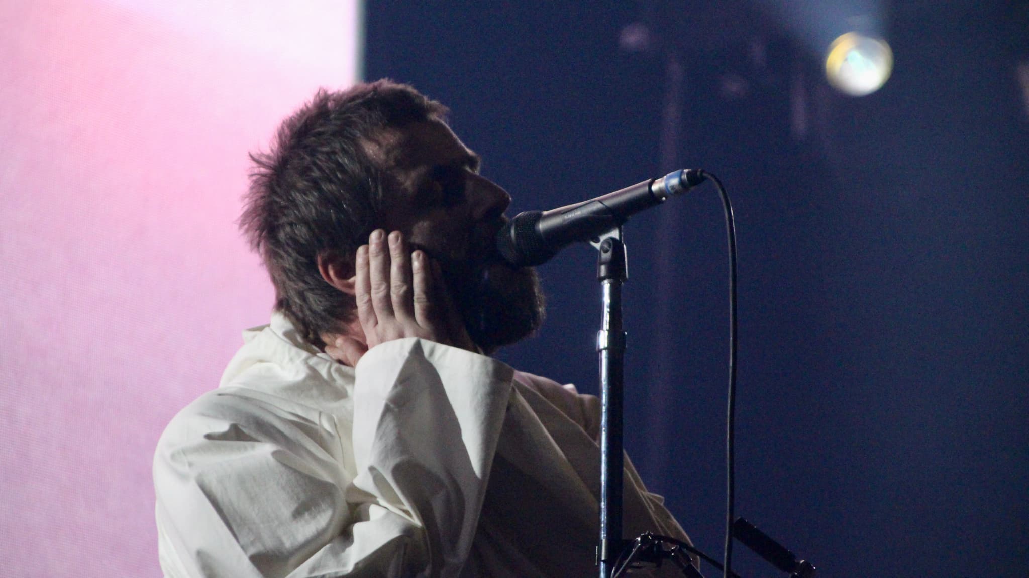 Liam Gallagher avait du mal à s'entendre, et ne s'entend visiblement pas avec son ingé-son... Liam Gallagher avait du mal à s'entendre, et ne s'entend visiblement pas avec son ingé-son...