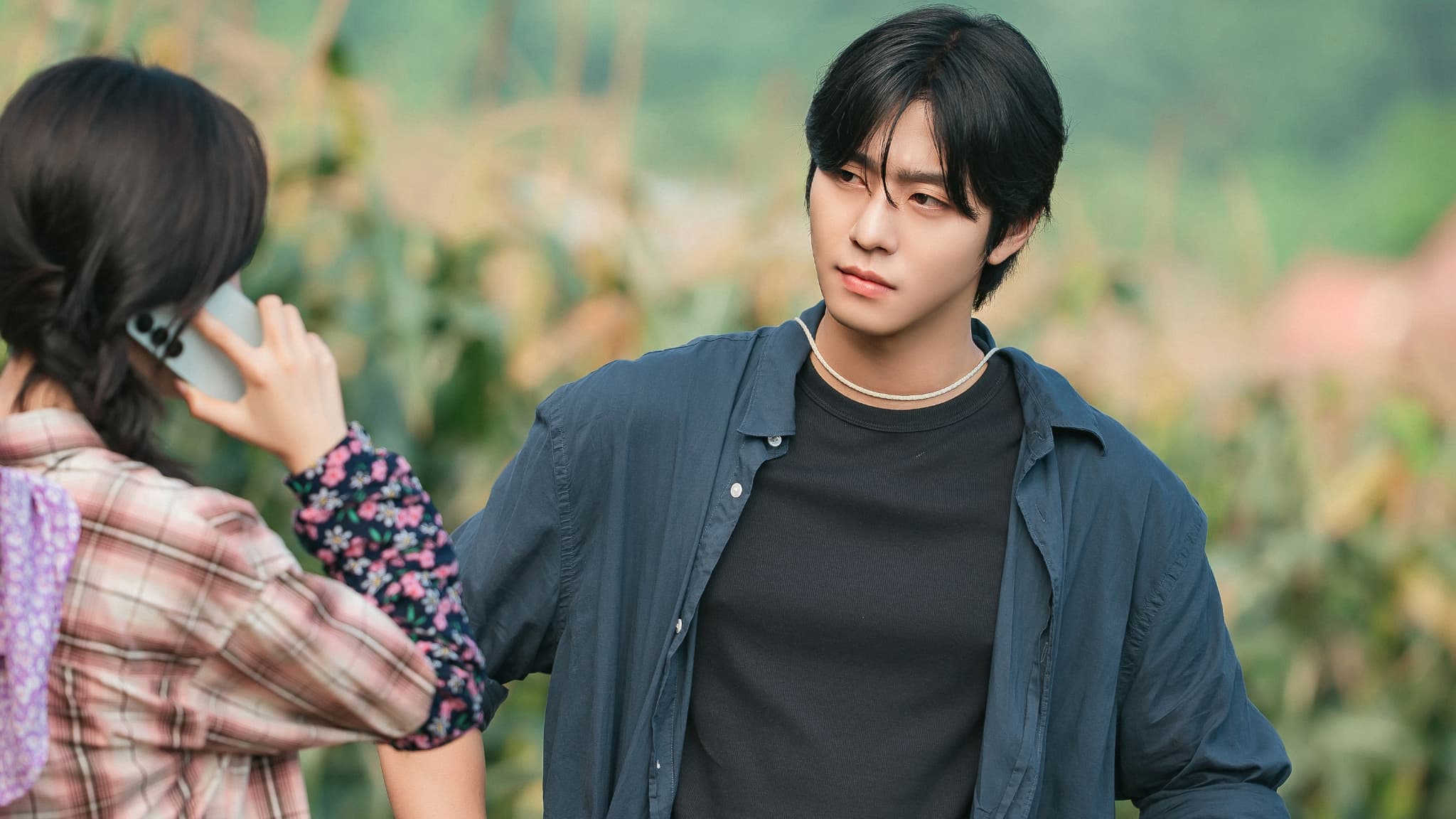 Voici un premier aperçu de la rom-com "Sold out on You" ! Voici un premier aperçu de la rom-com "Sold out on You" !