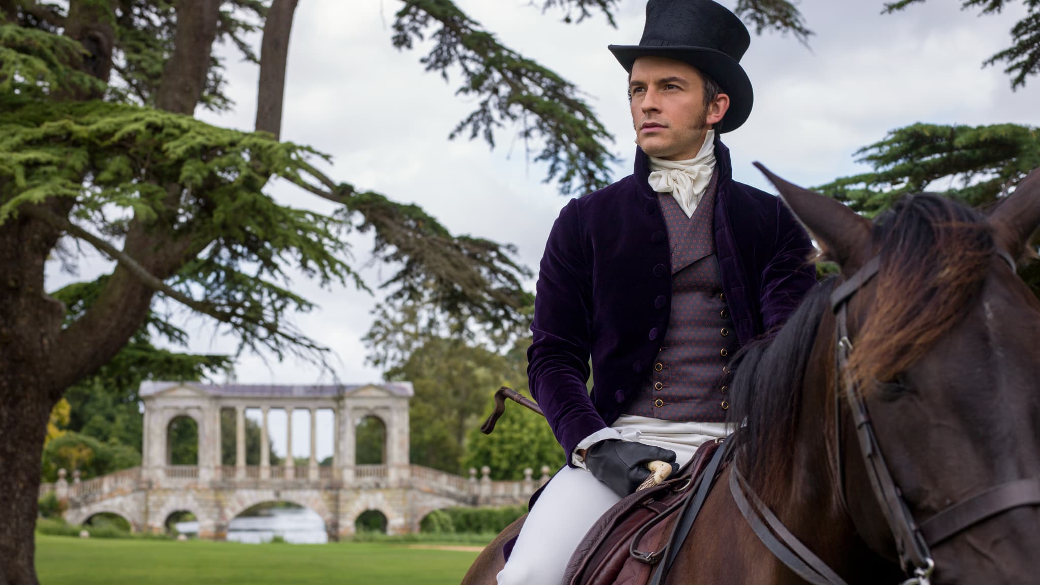 Jonathan Bailey alias Lord Anthony Bridgerton, au cœur de la prochaine Chronique...