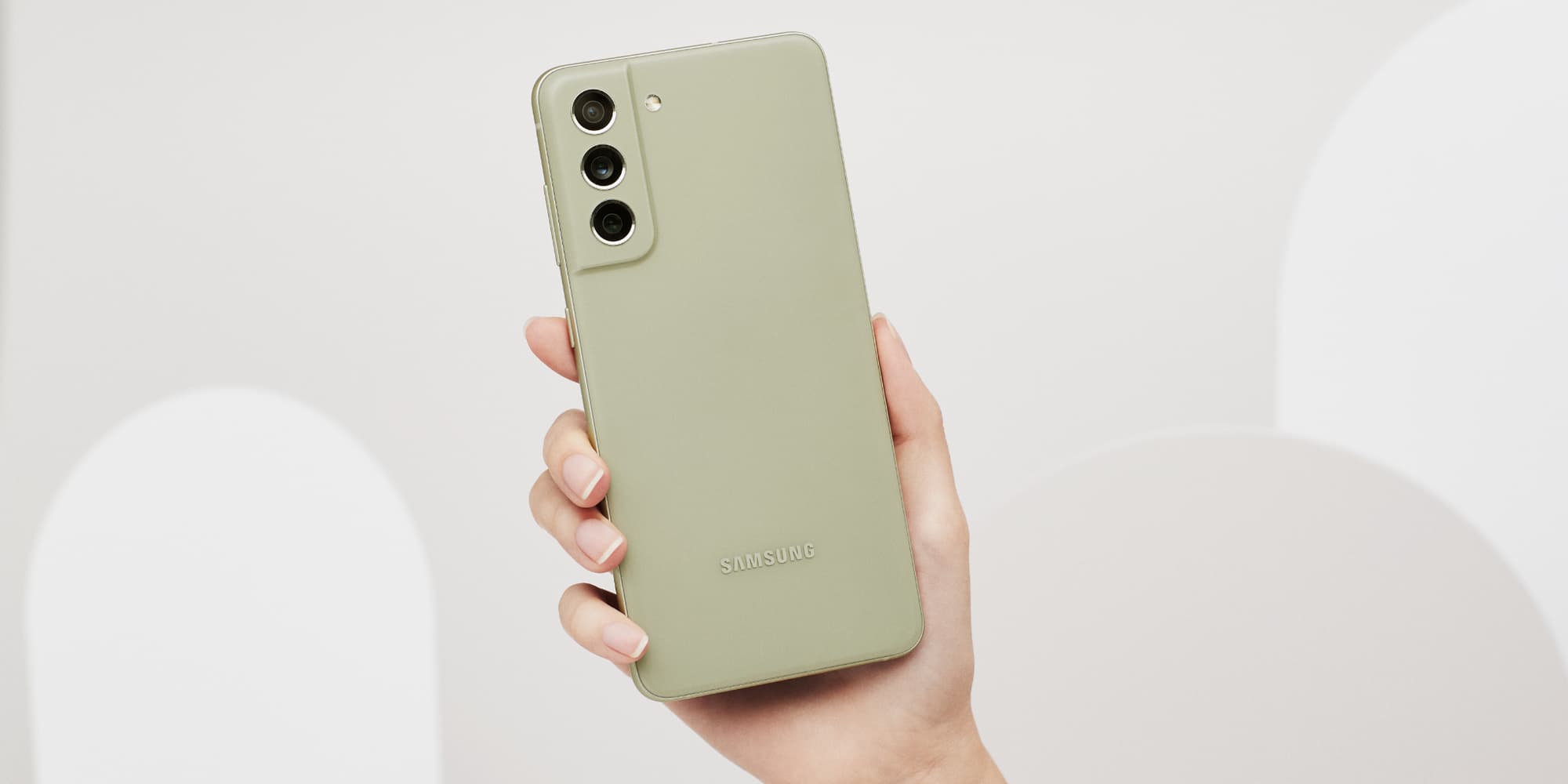 Le Samsung Galaxy S21 FE 5G est à gagner sur les réseaux sociaux de SFR