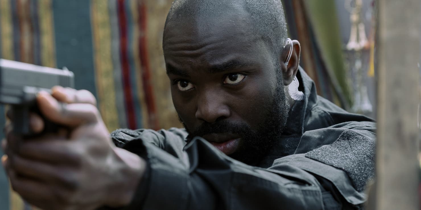 The Lazarus Project : une série à mi-chemin entre Tenet et Code Quantum.