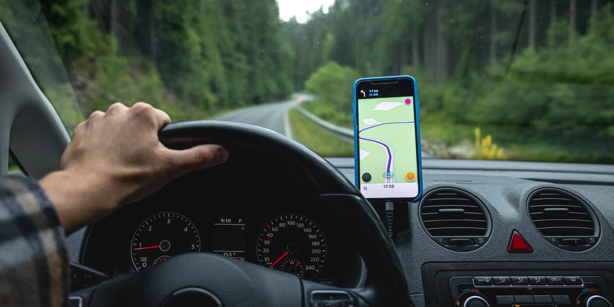 Peut-on se servir du GPS d'un smartphone en toute sécurité en tant que conducteur ?