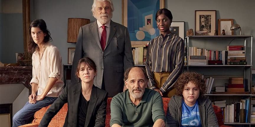 Le Dr. Philippe Dayan accueille de nouveaux patients dans la saison 2 d'En thérapie.