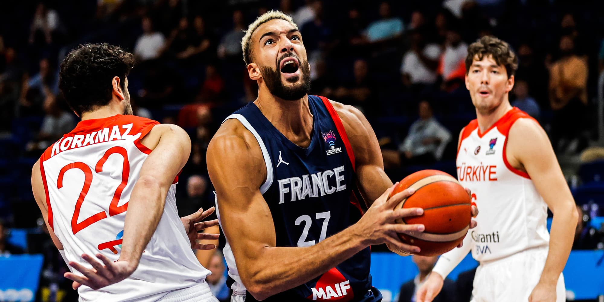 Rudy Gobert lors du match Turquie - France en huitième de finale de l'EuroBasket, à Berlin, le 10 septembre 2022.