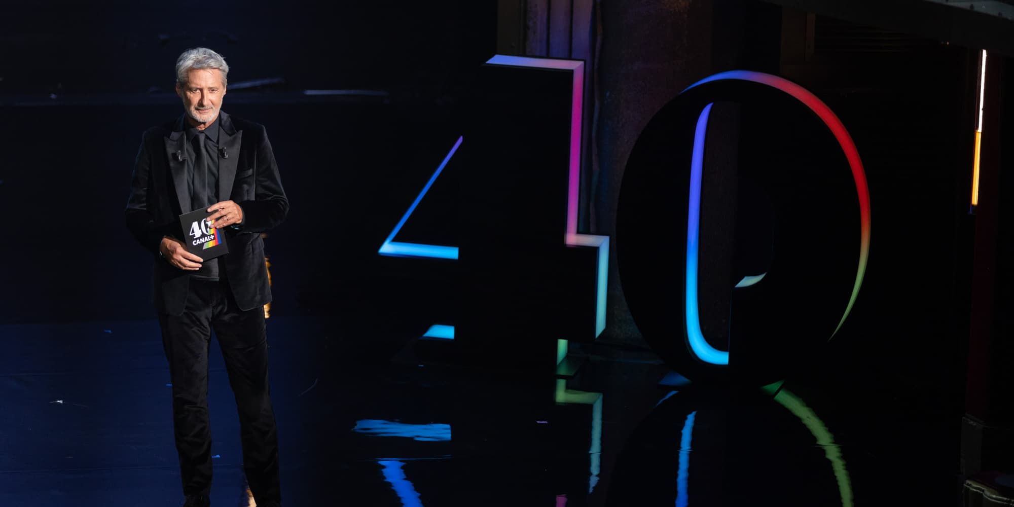 Antoine de Caunes vous convie au quarantième anniversaire de Canal+ : souvenirs et rires sont au rendez-vous !