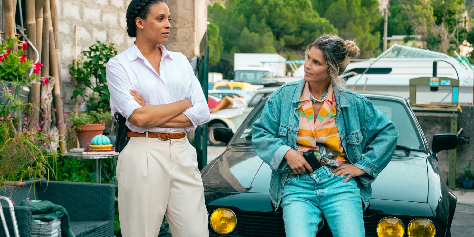 Mélanie (Stéfi Celma) et Léo (Alice Taglioni) dans "Nice Girls" sur Netflix. 