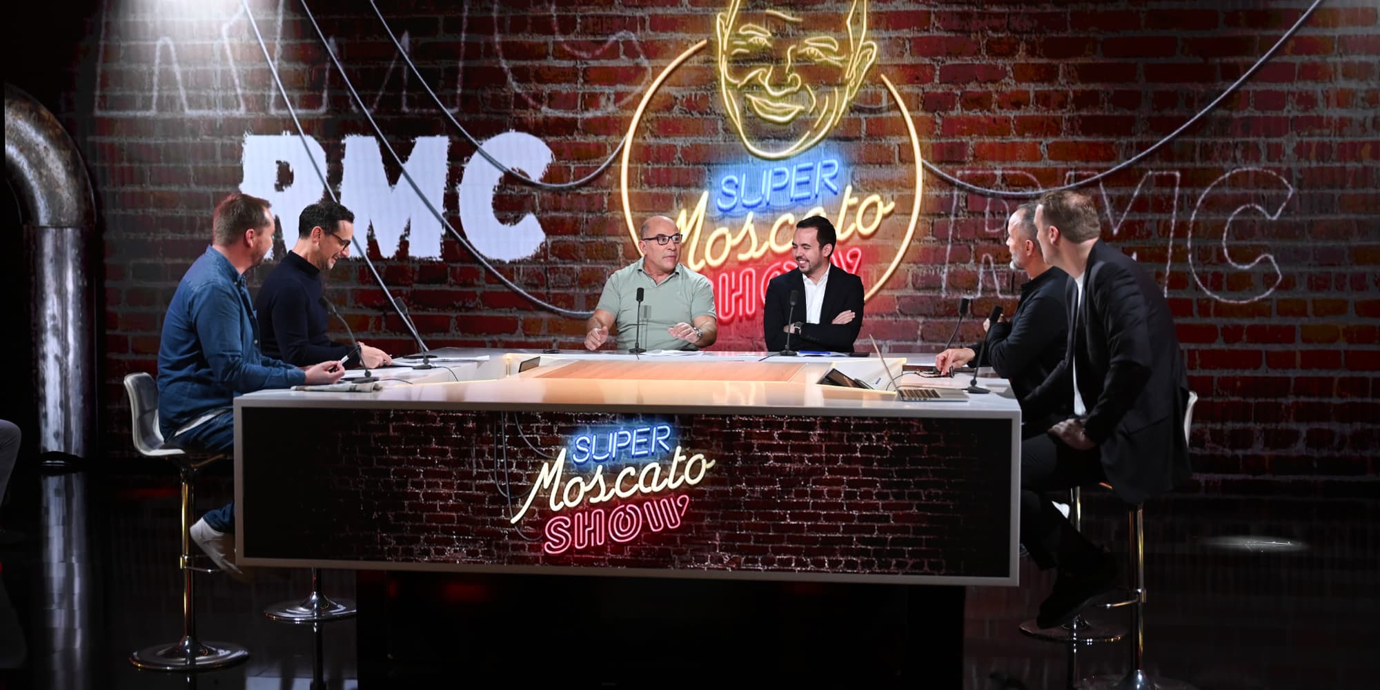 Retrouvez le "Super Moscato Show" avec Vincent Moscato et sa bande du lundi au vendredi de 15h à 18h en direct sur RMC Story. 
