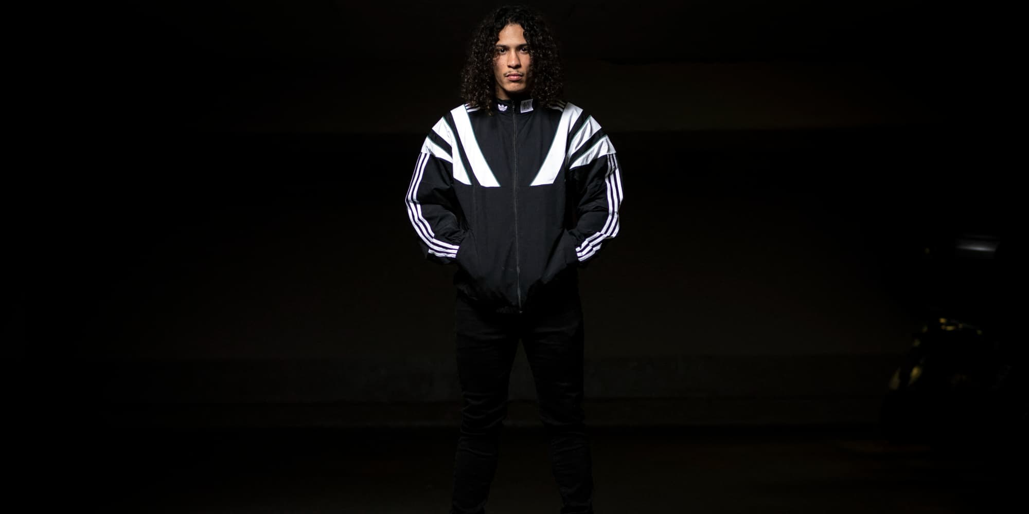 Le rappeur Hatik durant un shooting à Paris, le 16 juillet 2019