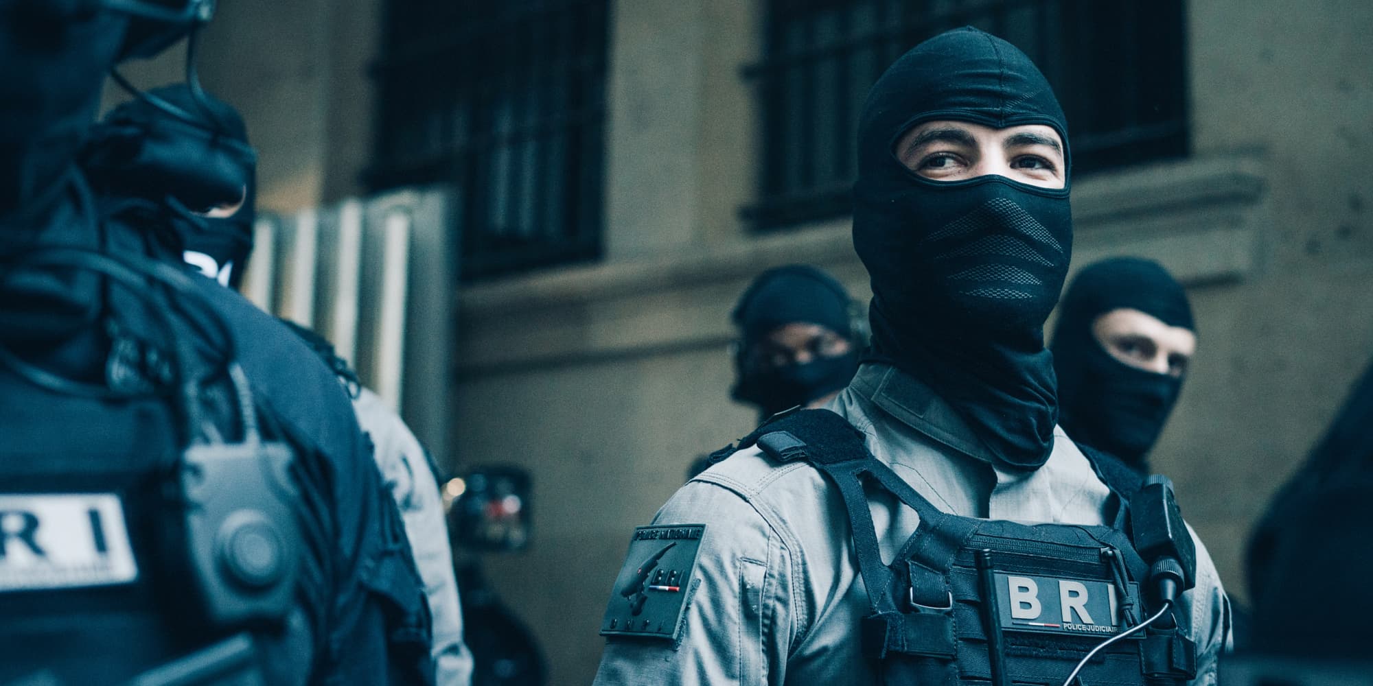 L'acteur Rabah Nait Oufella (Badri) dans la saison 2 de "B.R.I", à découvrir dès maintenant sur Canal+.