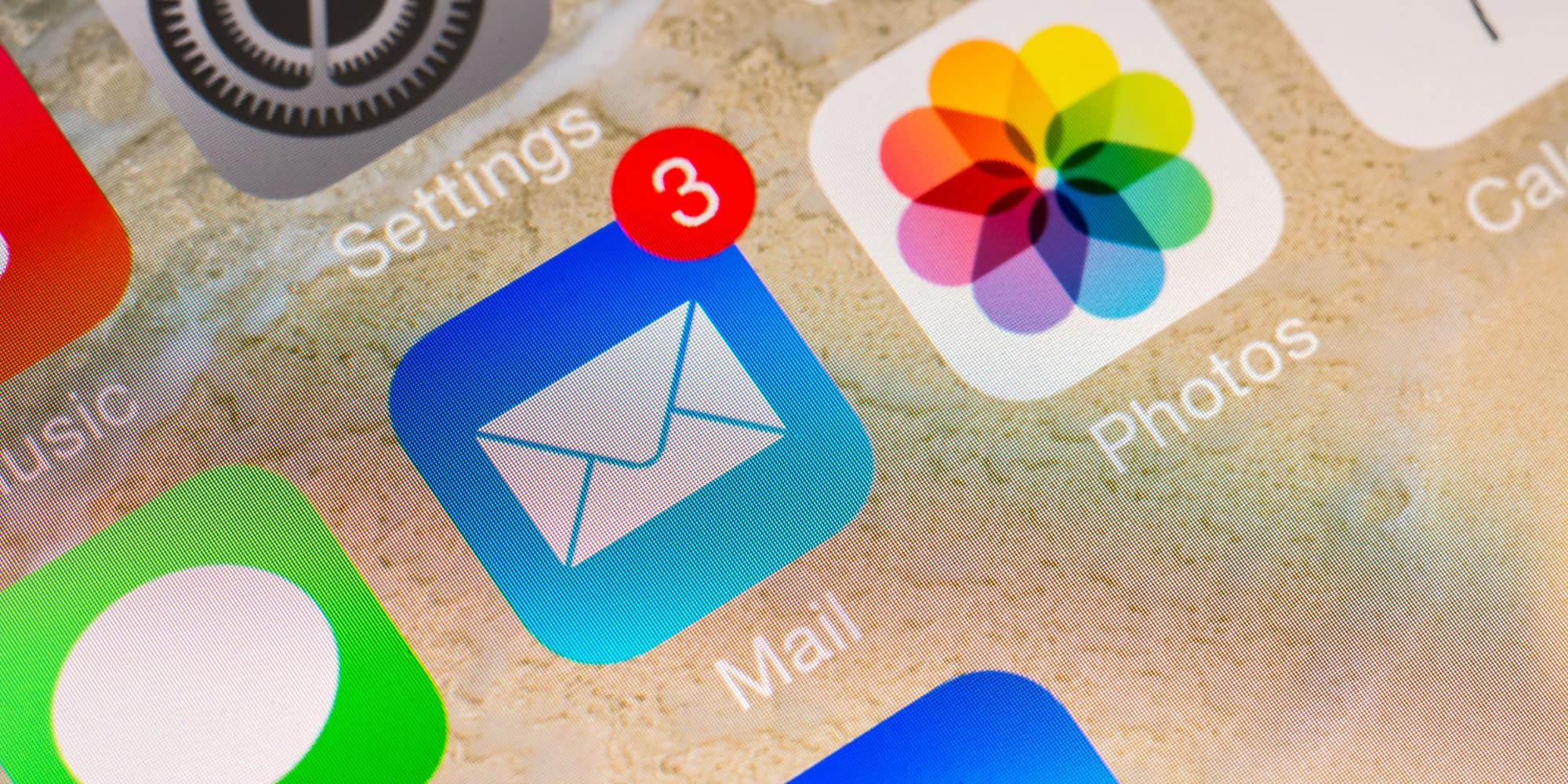 En quatre clics vous pouvez modifier ou supprimer la signature de votre mail sur votre iPhone