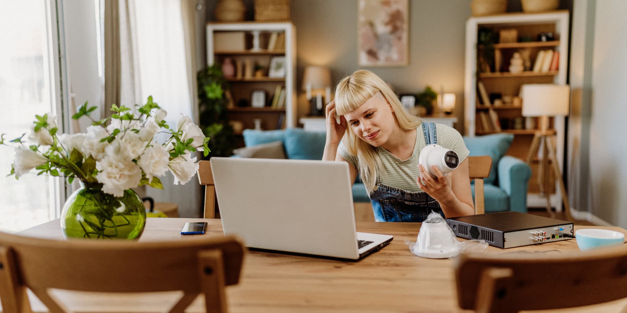 Surveillez votre domicile avec l'offre Maison Sécurisée SFR