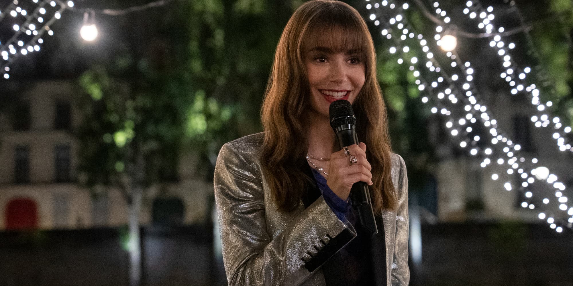 Lily Collins dans l'épisode 2 de la saison 3 d'Emily in Paris.