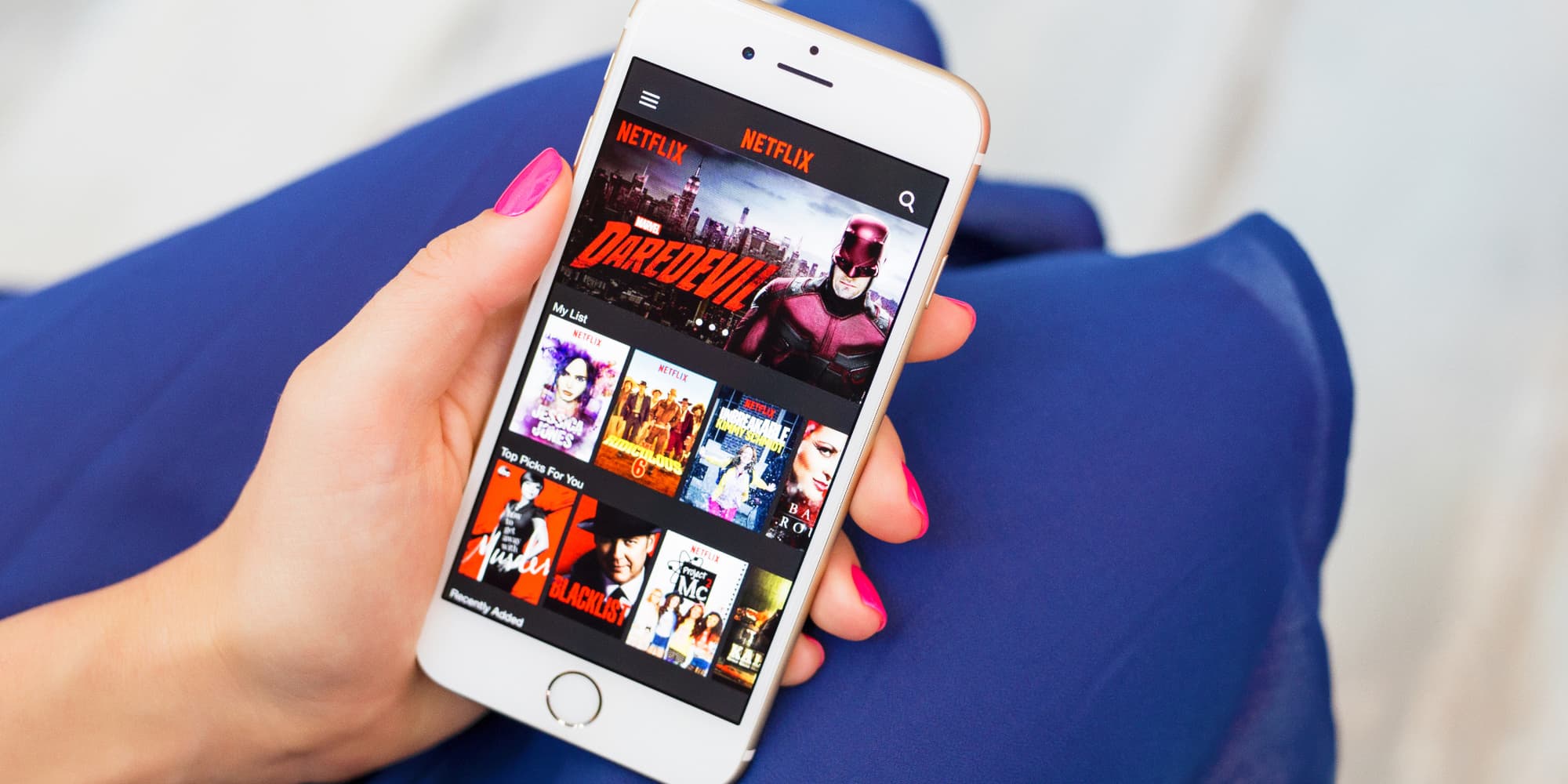 Sur smartphone, faire du ménage dans la liste de lecture n'a jamais été aussi simple...