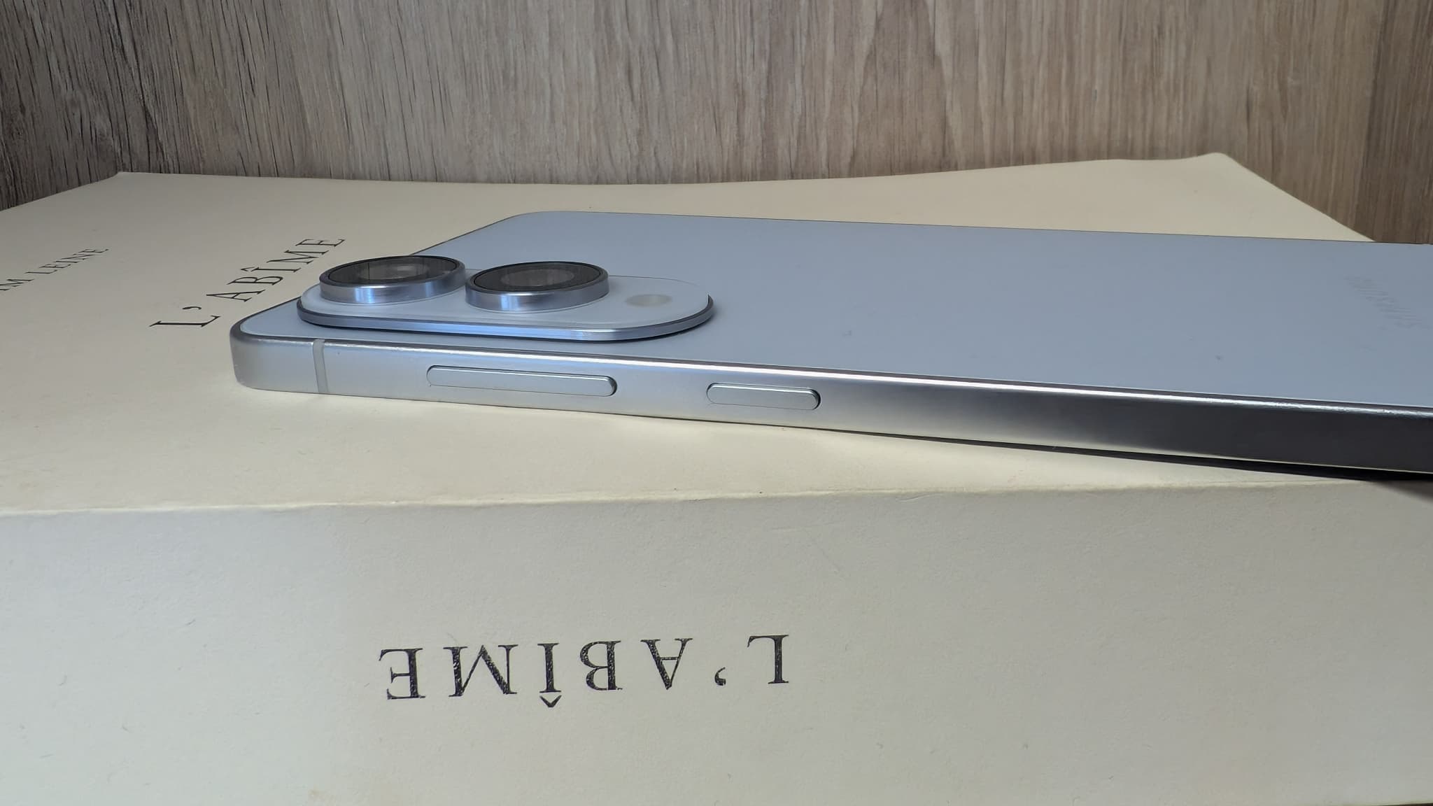La finesse record du Galaxy S25 Edge La finesse record du Galaxy S25 Edge