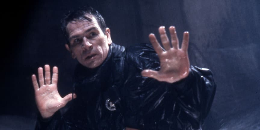 Tommy Lee Jones dans le rôle du Marshal Samuel Gerard, dans film culte "Le Fugitif".