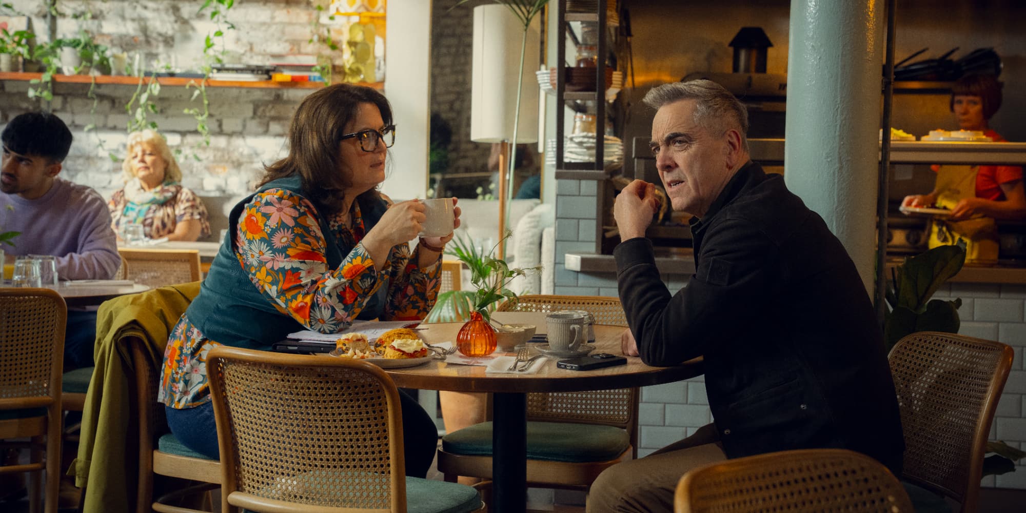 Ruth Jones et James Nesbitt dans la série ''Ne t’enfuis plus'' (''Run Away'' en VO).