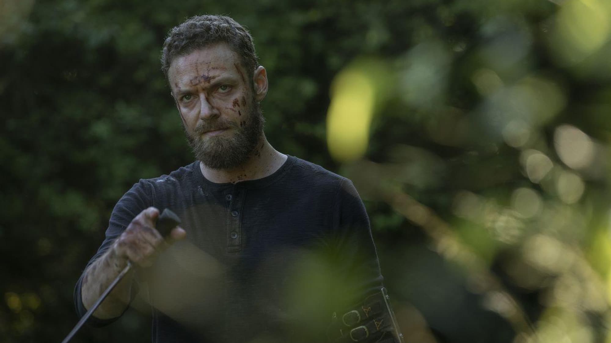 Qui Meurt Dans The Walking Dead The Walking Dead : Ross Marquand imagine "une mort ridicule" pour Aaron