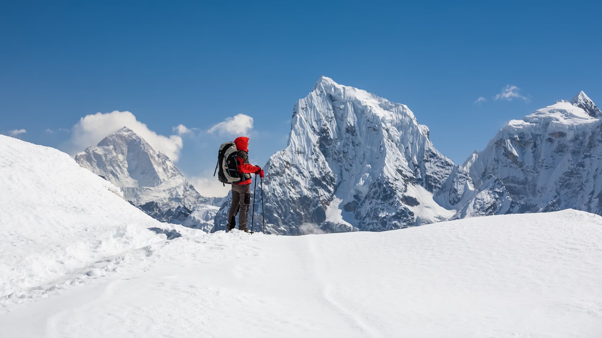 Descendre tout l’Everest à ski, sans oxygène le défi fou d’Andrzej