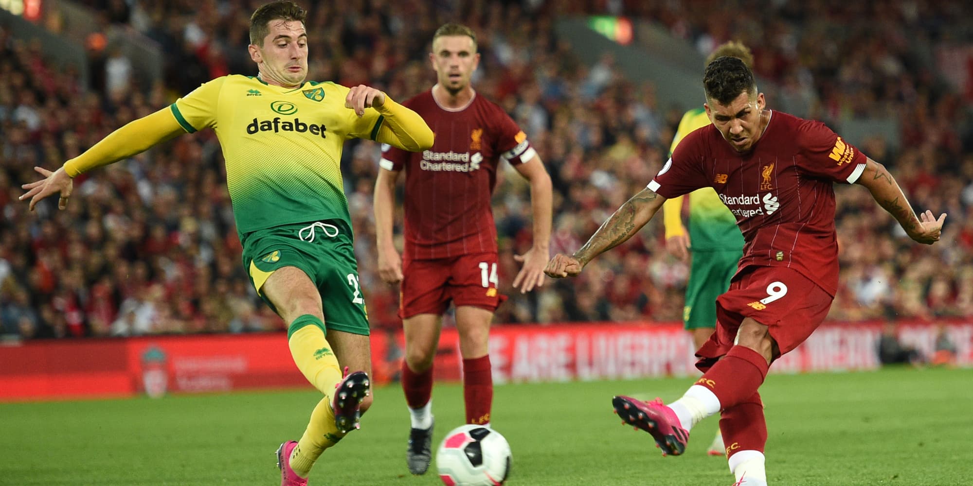 Firmino en action lors du match aller entre Liverpool et Norwich, le 9 août 2019 à Anfield Road