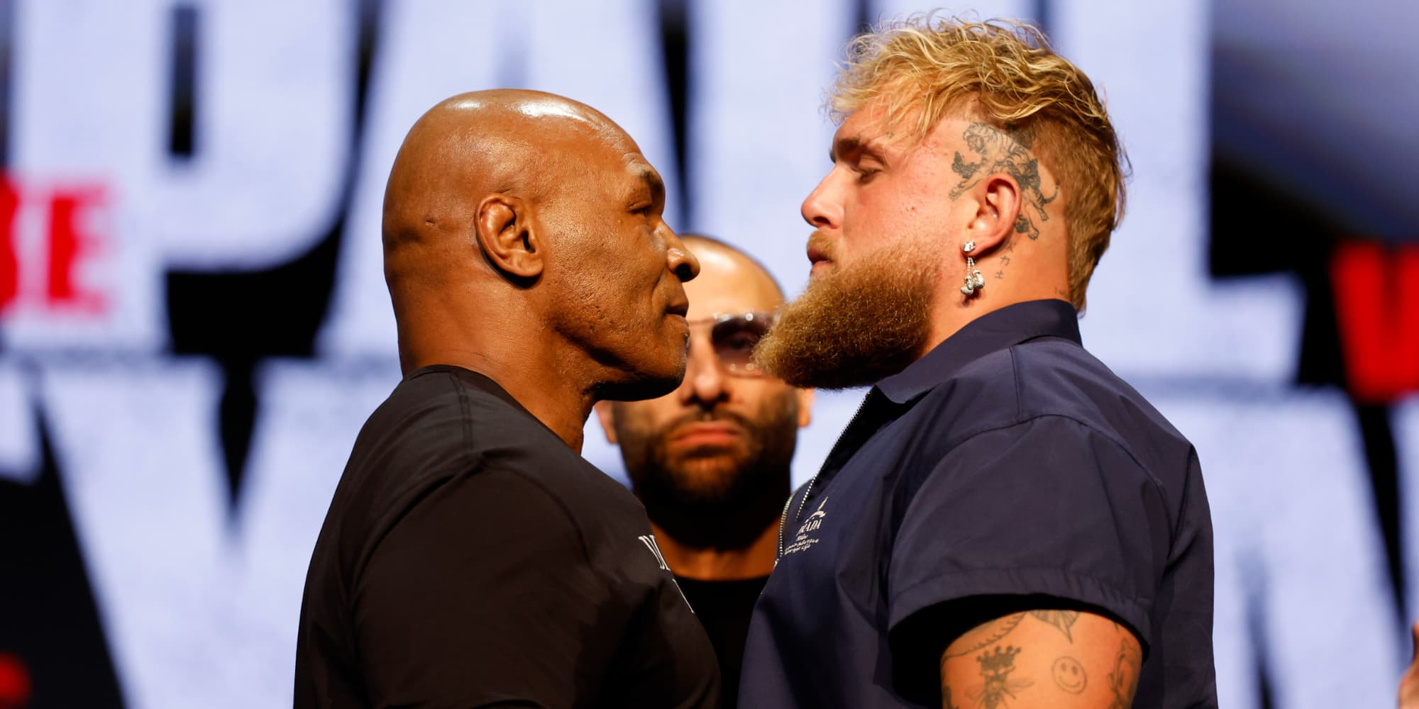 Mike Tyson et Jake Paul lors de la conférence de presse de leur prochain combat de boxe "Jake Paul vs. Mike Tyson" en direct de l’Apollo Theater et à suivre sur Netflix le 16 novembre 2024.