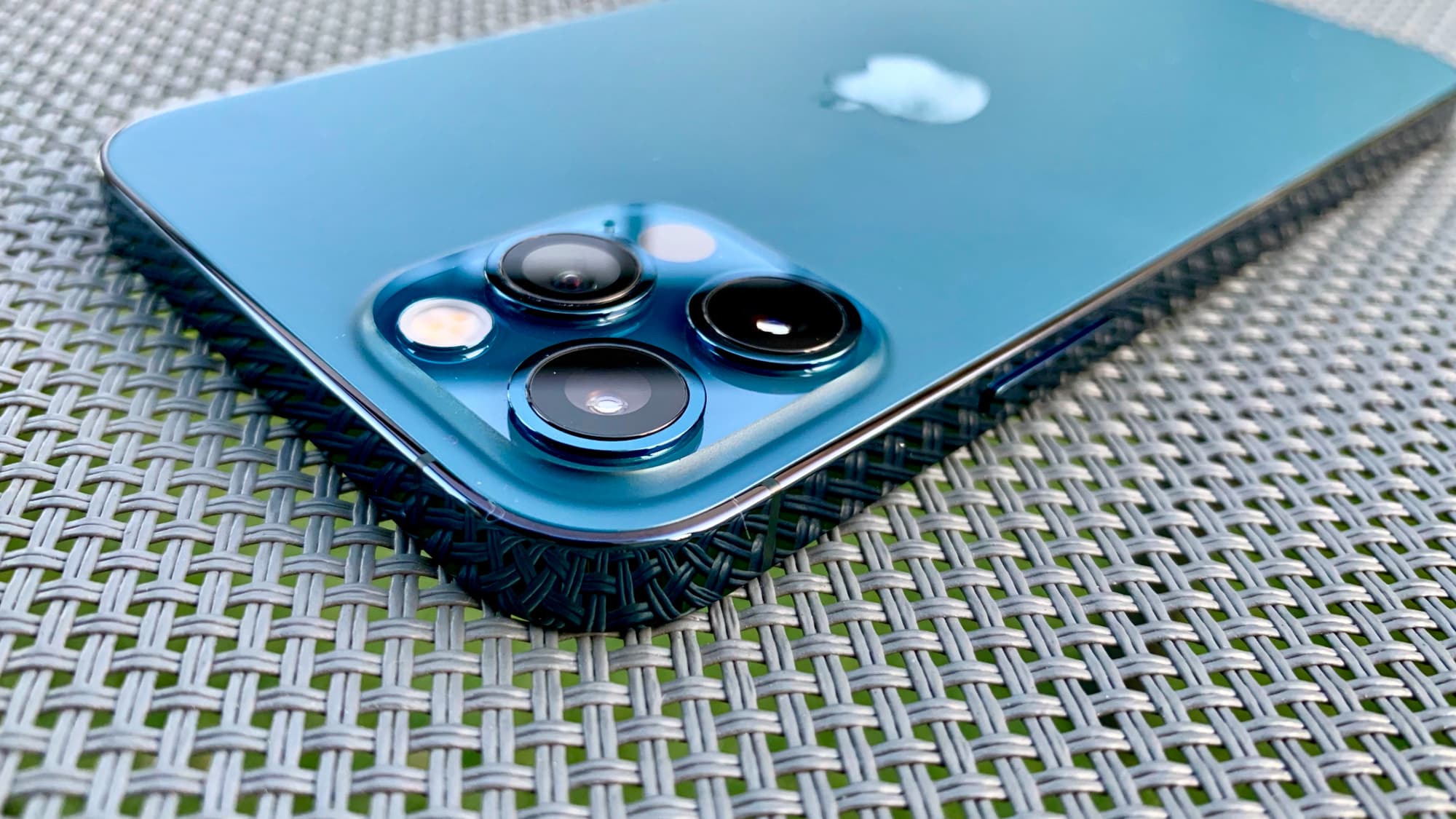 L'iPhone 15 Pro Max bénéficiera-t-il d'un nouveau capteur photo