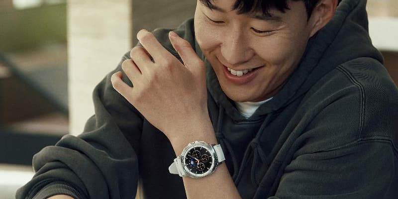 La Samsung Galaxy Watch8 Classic, entre autres accessoires, affiche un prix réduit pendant le Black Friday chez SFR